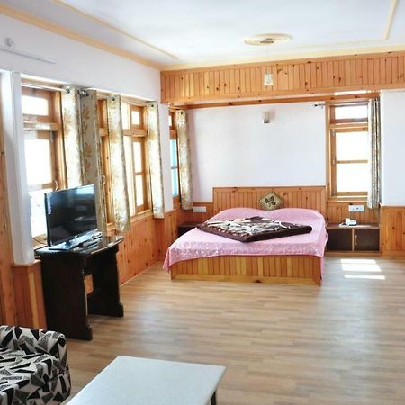Sara Hotel Nárkanda Kültér fotó